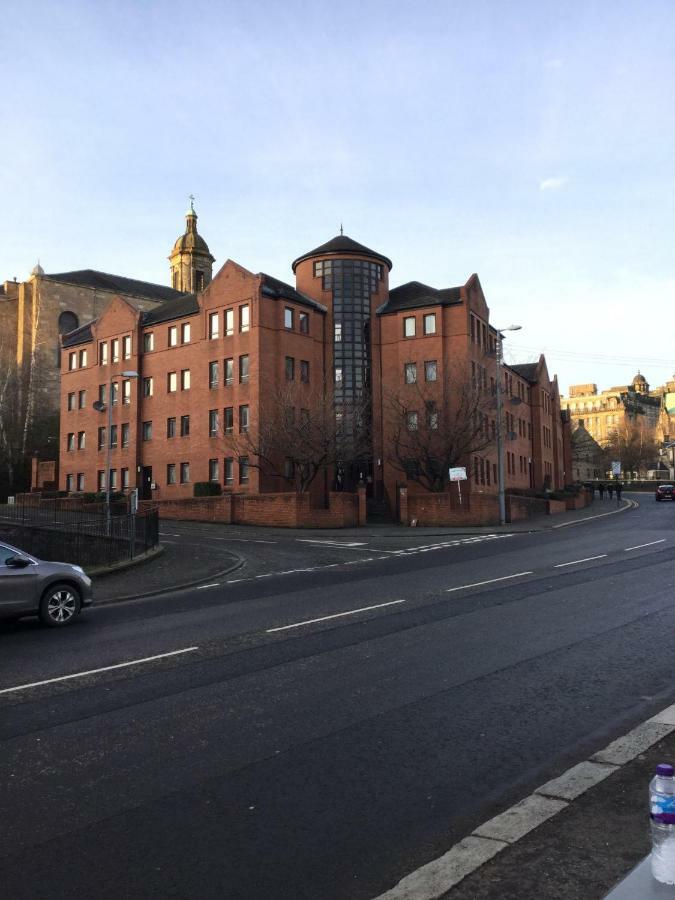 Cathedral Gate Glasgow Exterior photo